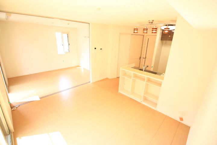 ベイブランシェA棟の居間