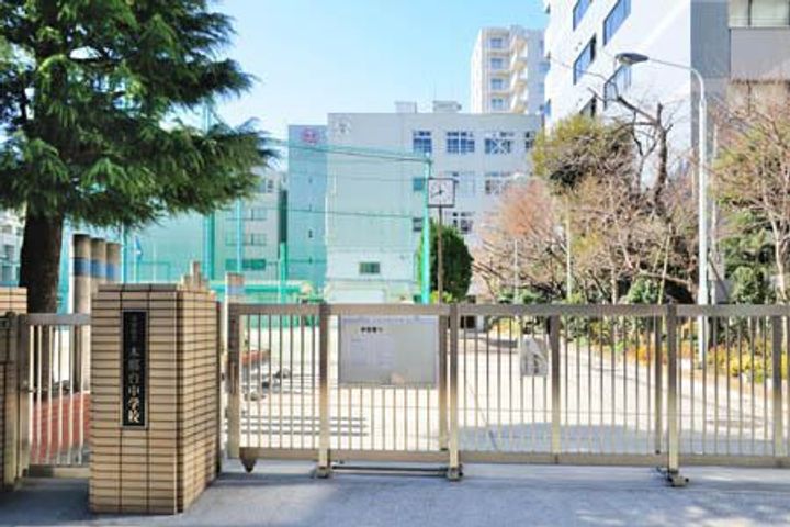 ブランズ本郷の周辺