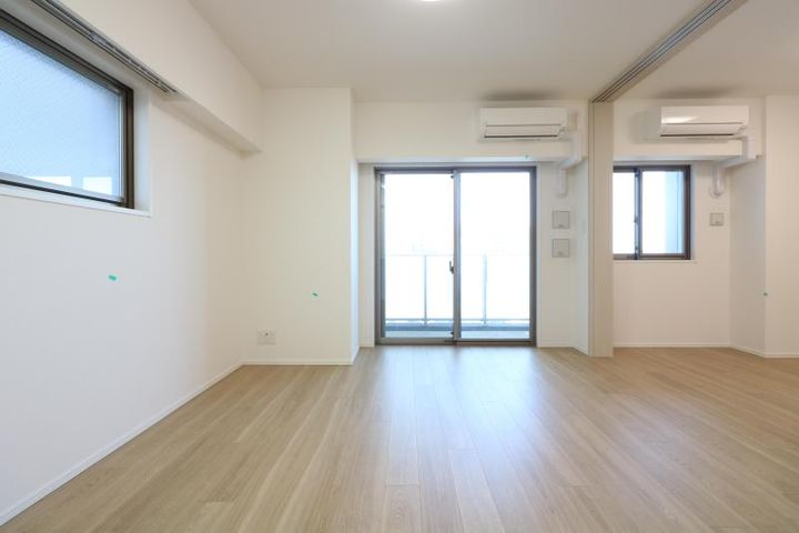 ラグゼナ戸田公園 IIの居間