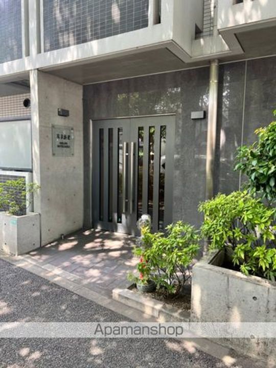 東京都中野区松が丘2(マンション)の賃貸物件の地図