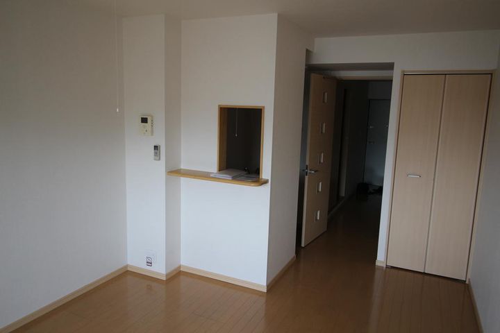 埼玉県新座市野火止4(マンション)の賃貸物件の居間