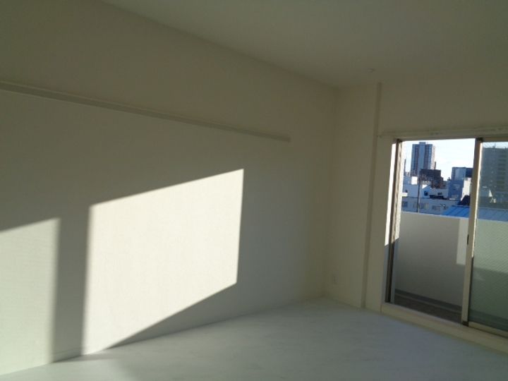 グランストーク八幡の居間