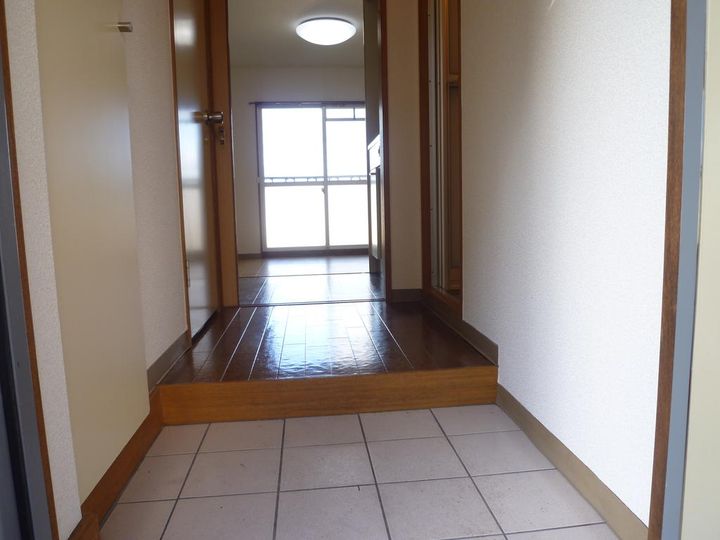 メゾンH&Dの玄関