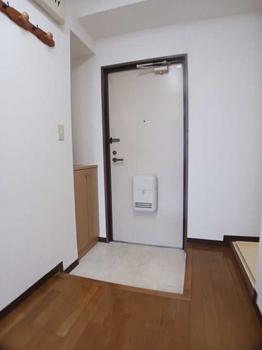 ヴァリエファジマンションの玄関