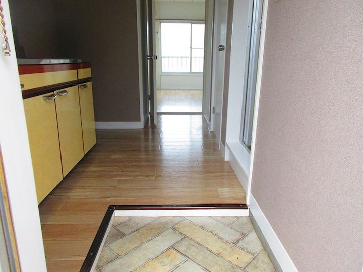 初期費用5万円!プレシャスの玄関