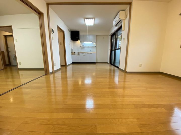 コンフォート弐番館の居間