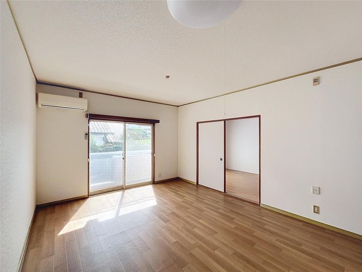 ハイツ・ルミエールの居間