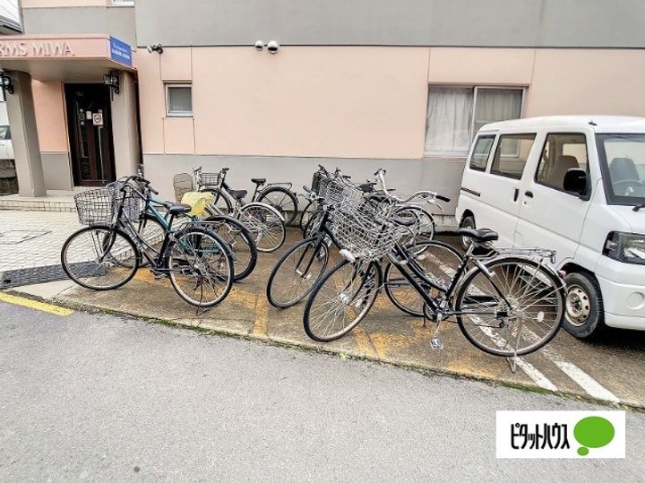 ドムス・ミワ 東館の地図