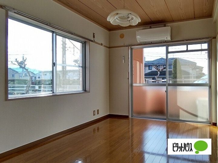 ドムス・ミワ 東館の居間