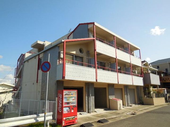 モンテメール学園前の外観