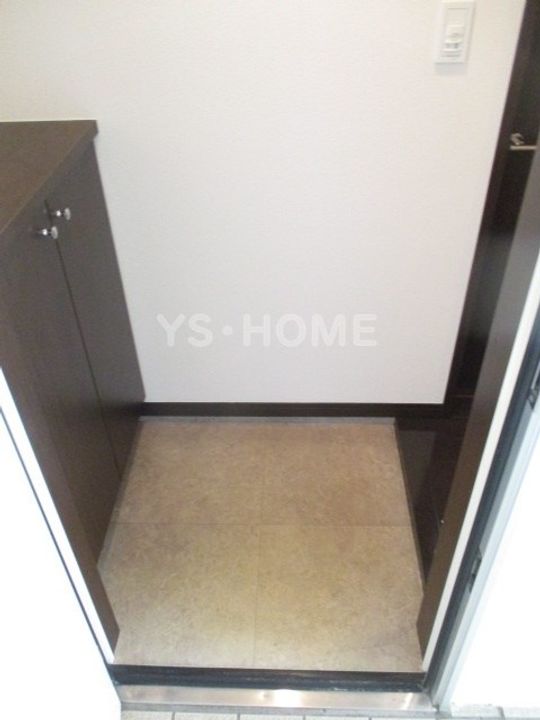 パークヴィレッジ阿佐ヶ谷 Eの玄関