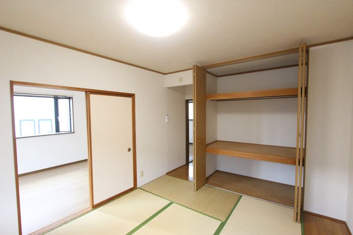 エクセレント中山の内装