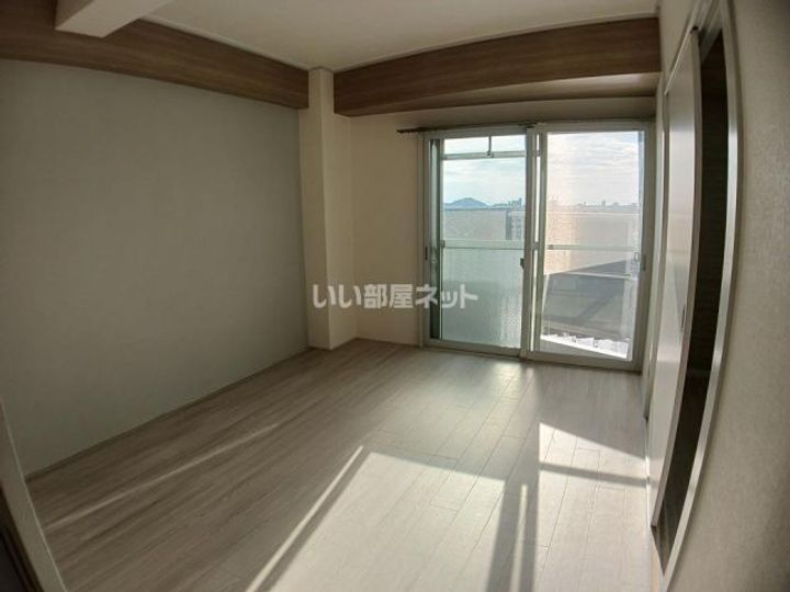 ラピュタ宮前の内装