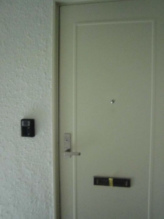 シャトークニの玄関