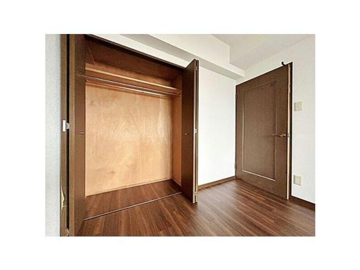 愛知県名古屋市守山区本地が丘の賃貸マンションの内装
