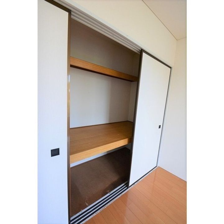 サン・クレスト東の内装
