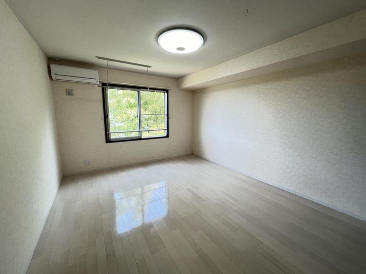 山形県山形市大字中桜田(アパート)の賃貸物件の居間