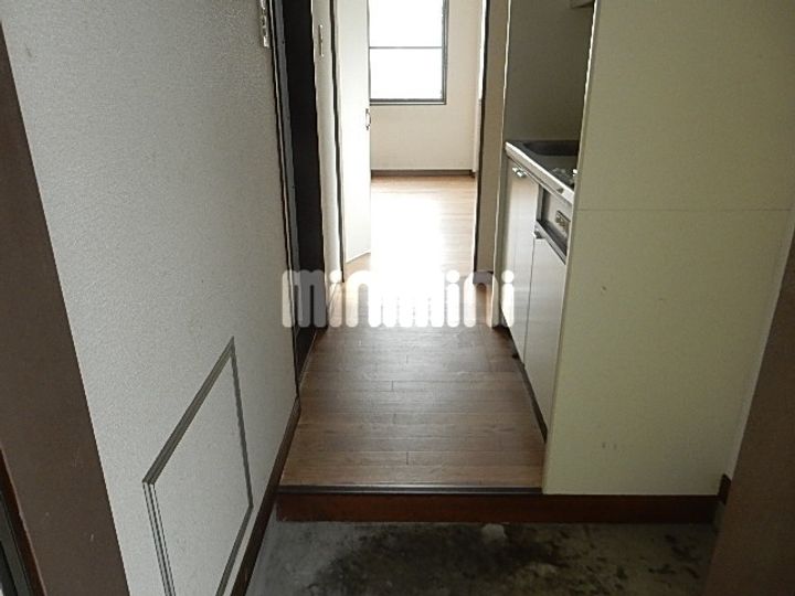 アビタ服部の玄関