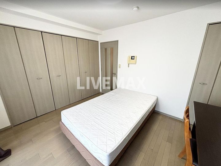 サンテミリオン大手町北の居間