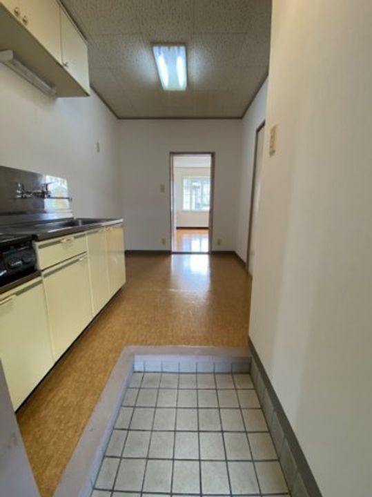 ユニメゾン左近の玄関