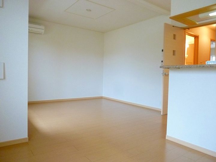 ソレイユ・セタの居間