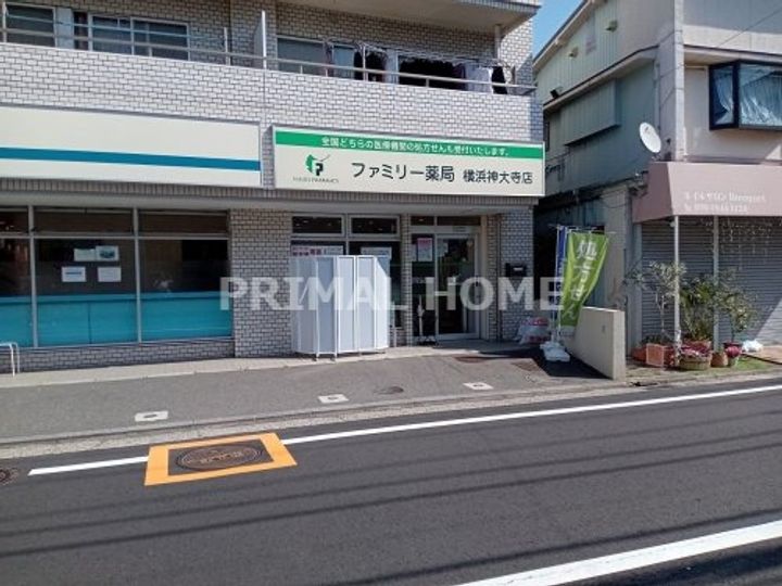 サクラオカ・アサーの周辺