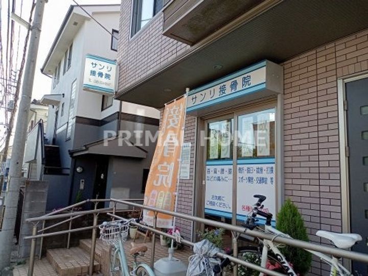 サクラオカ・アサーの周辺