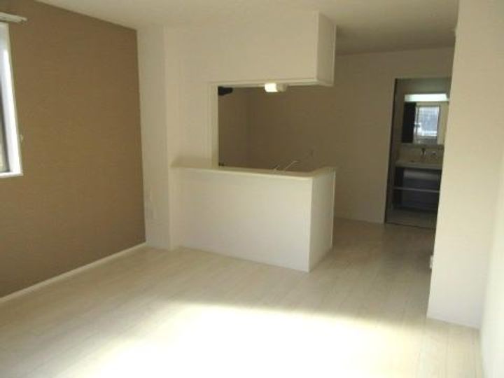 愛媛県宇和島市寄松(アパート)の賃貸物件の居間