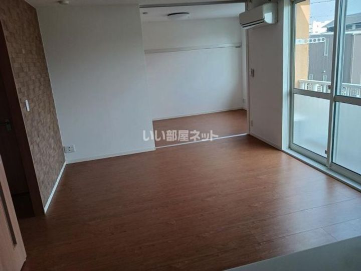 センタービレッジ Eの居間