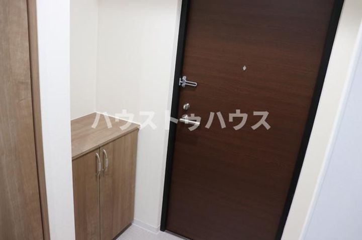東京都足立区綾瀬1(マンション)の賃貸物件の玄関