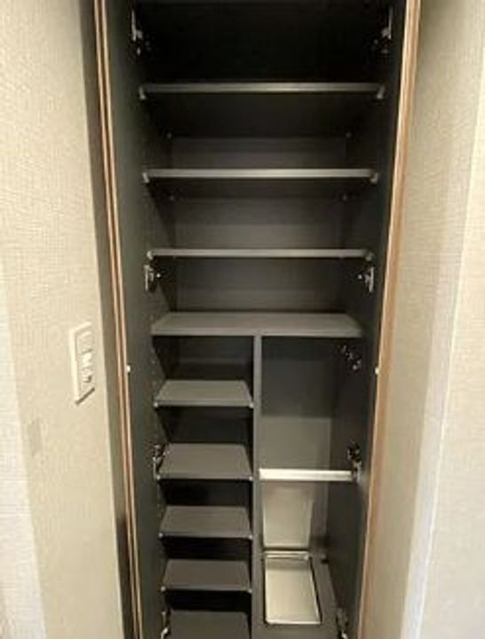 東京都荒川区荒川7(マンション)の賃貸物件の玄関