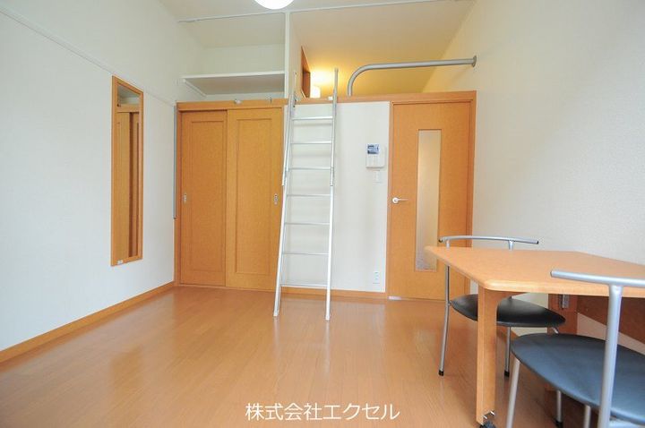 東京都八王子市下恩方町(アパート)の賃貸物件の居間