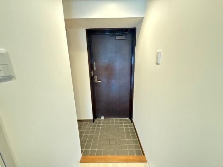 トーカンマンション東堀の玄関