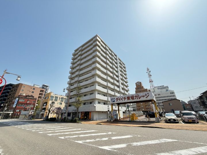 トーカンマンション東堀の外観