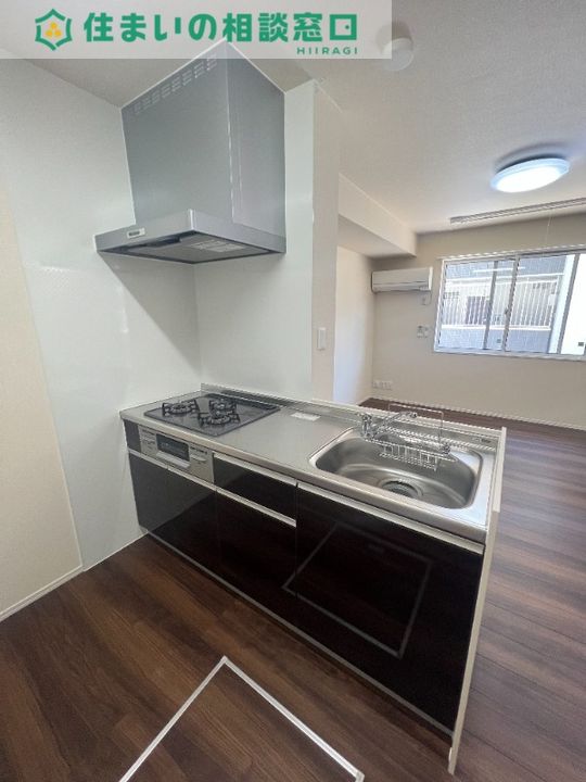 愛知県岡崎市赤渋町字袖広(アパート)の賃貸物件のキッチン