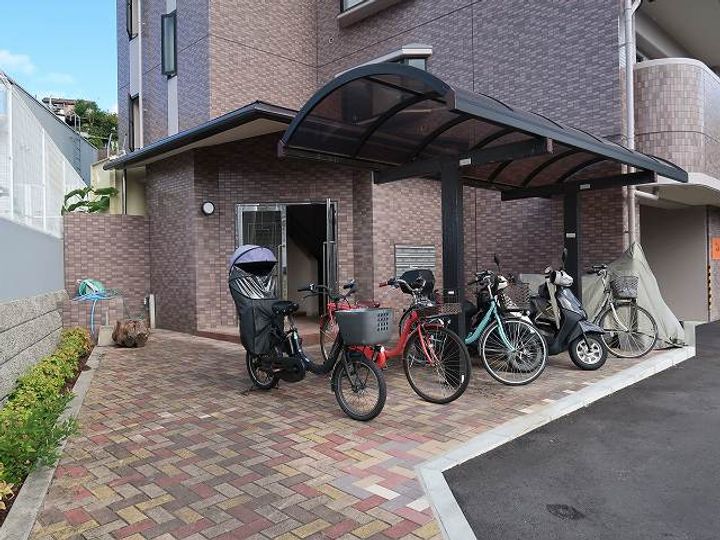 グランドール坪井の地図