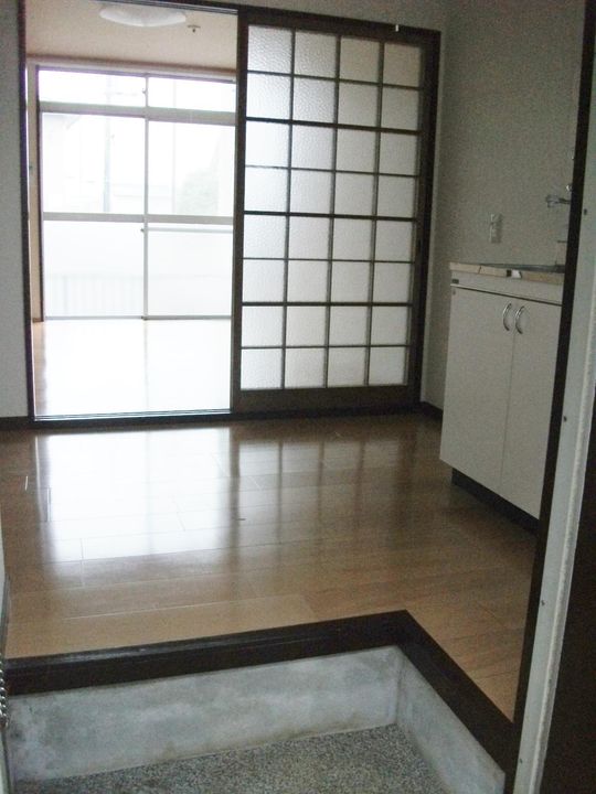 茨城県石岡市東石岡5(アパート)の賃貸物件の玄関