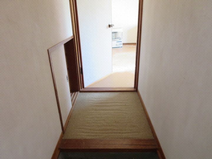 コーポなぎさの玄関