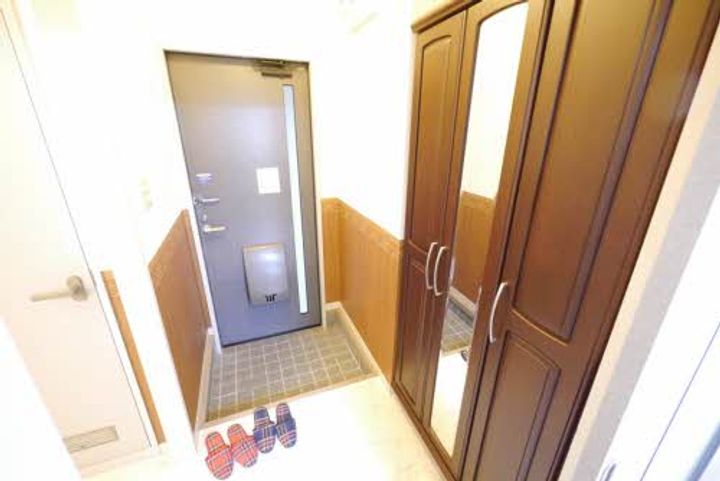 エントピア平田の玄関