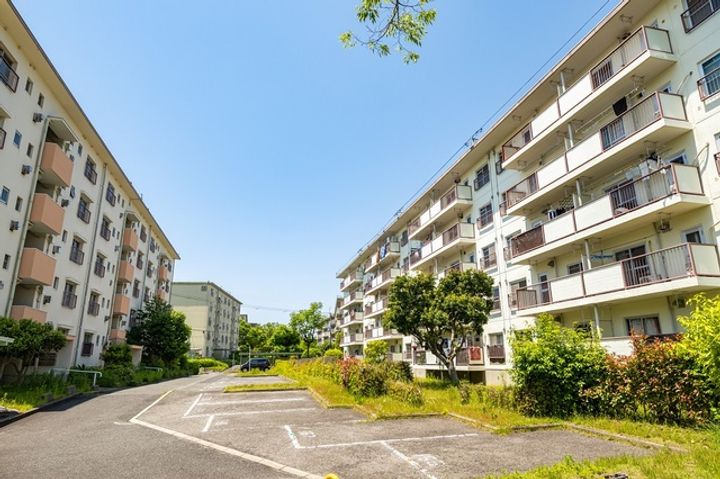 UR鶴山台の外観