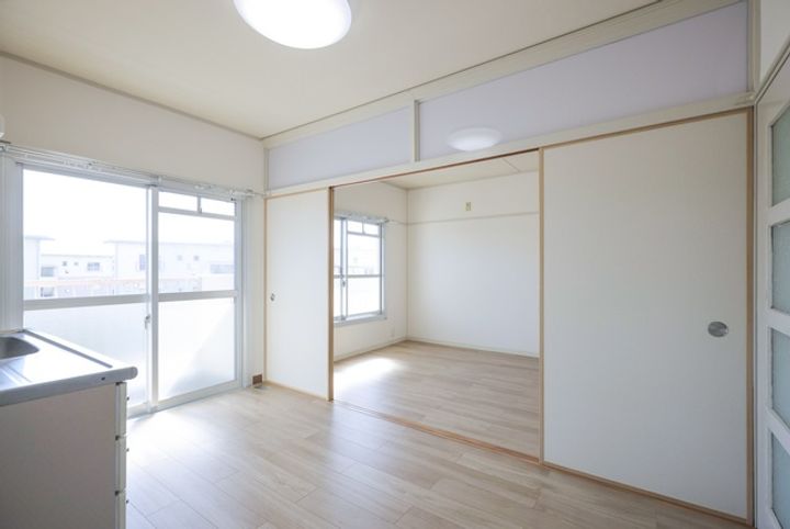 UR鶴山台の居間