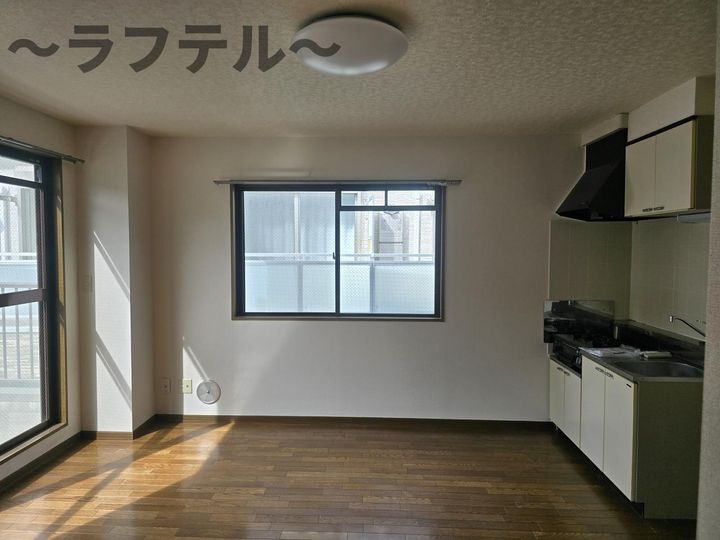 テラス風の音の内装