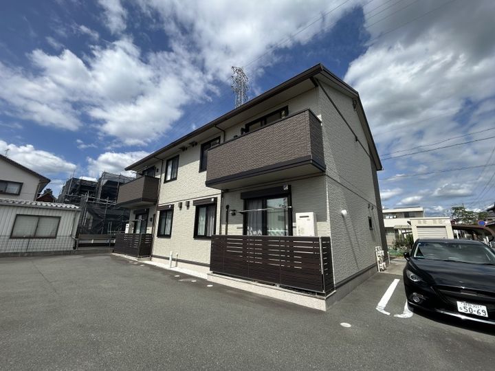 サンライフ原島の外観