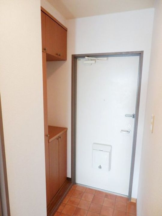 中須賀永井ビルの玄関