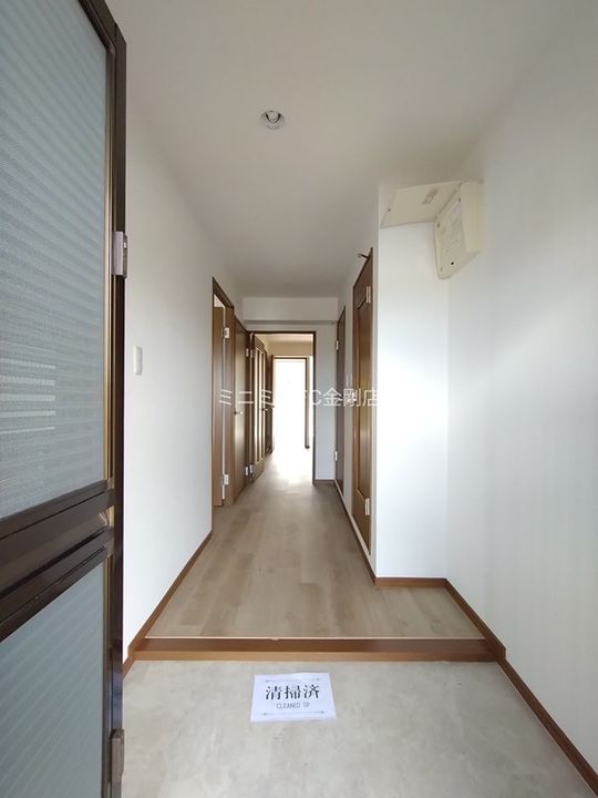 南海狭山コーポ 2号棟の玄関