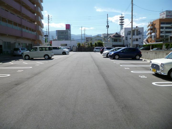 コーナン徳常ビルの地図