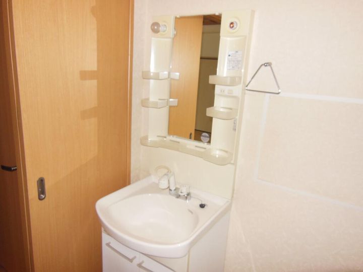 広島県庄原市中本町2(アパート)の賃貸物件の内装