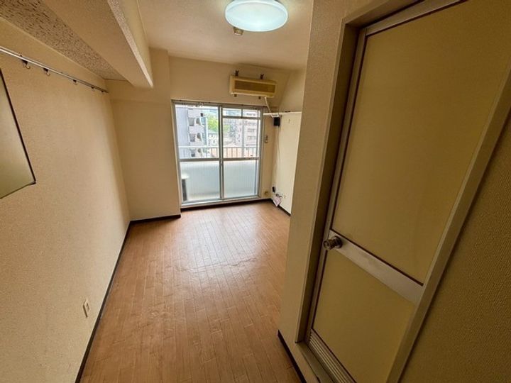 アスプロパラティIIの内装