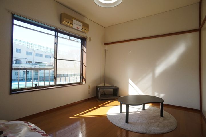 コーポ矢木の居間