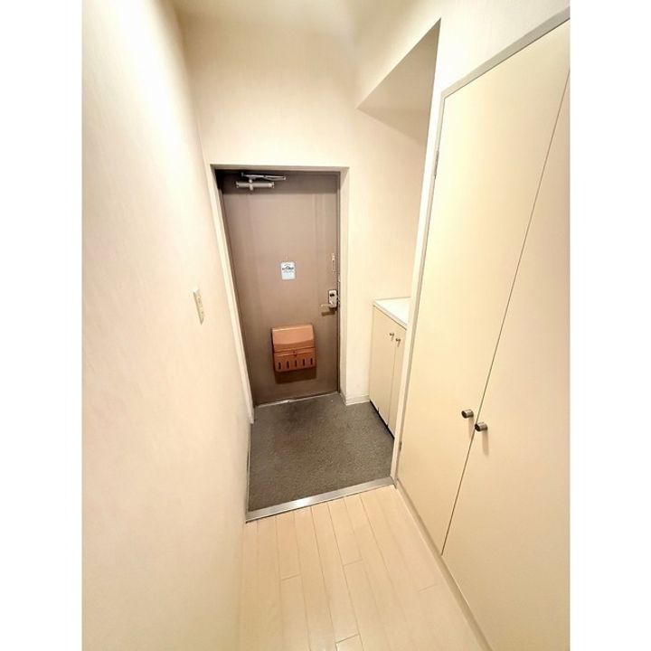 ホマレ中浦和ハイツの玄関